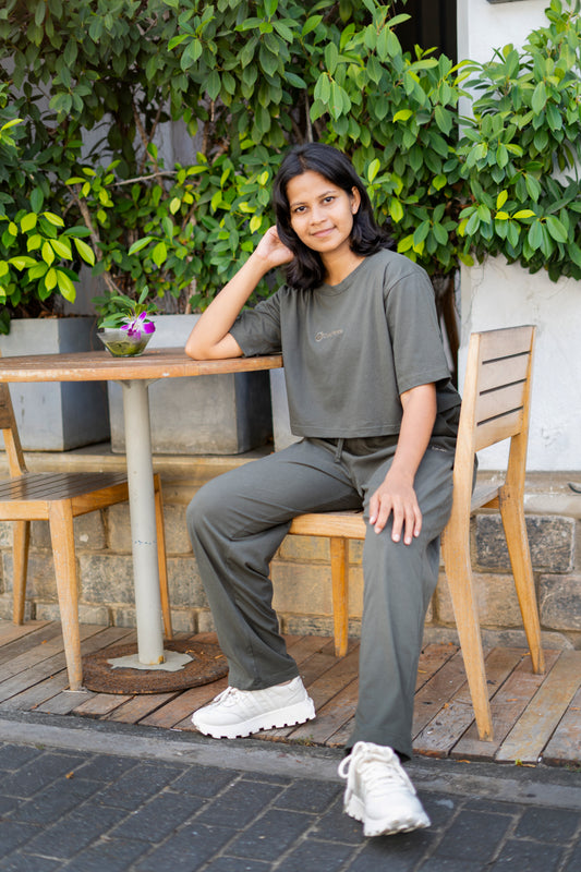 Relax Crop-Top & Jogger Pant Duo (Oversize) - New